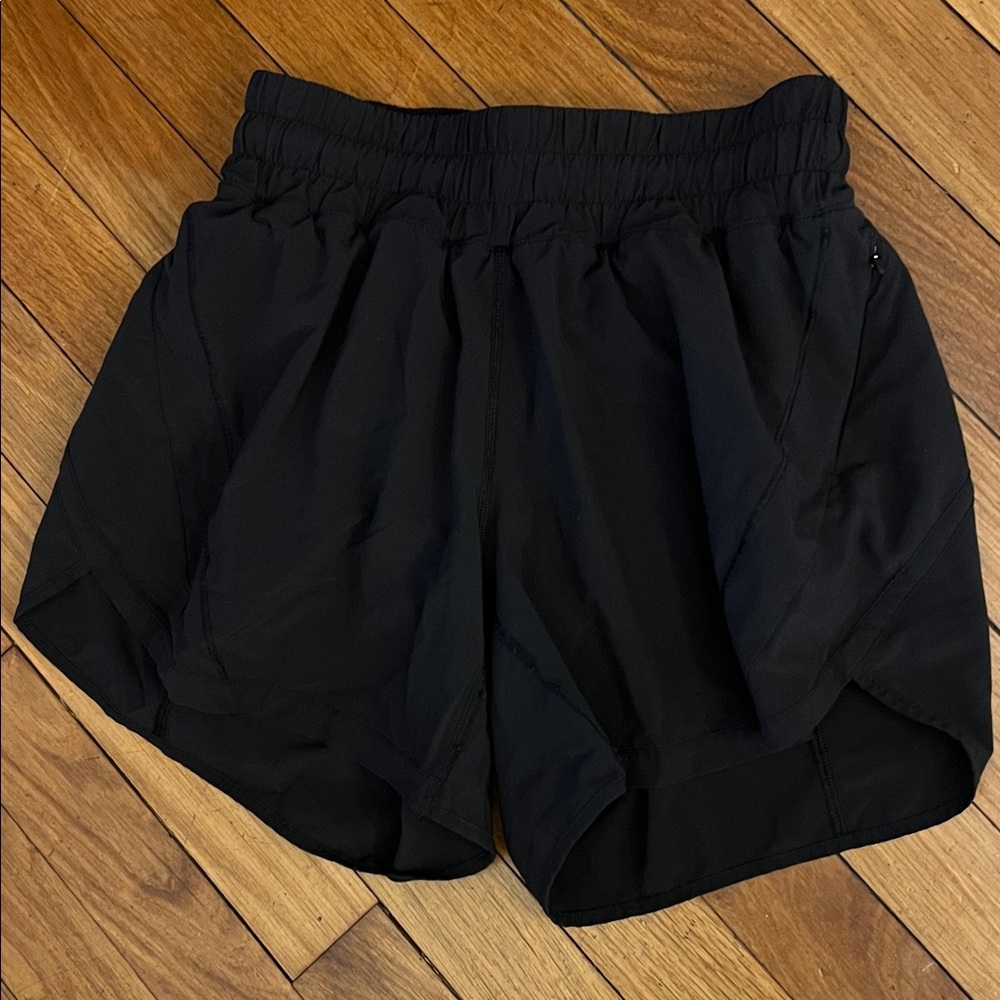 Lululemon amazing lined 4 athletic shorts EUC